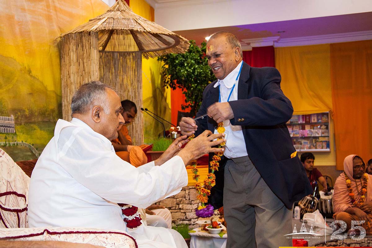 ©1987-2017 SKS Swaminarayan Temple East London